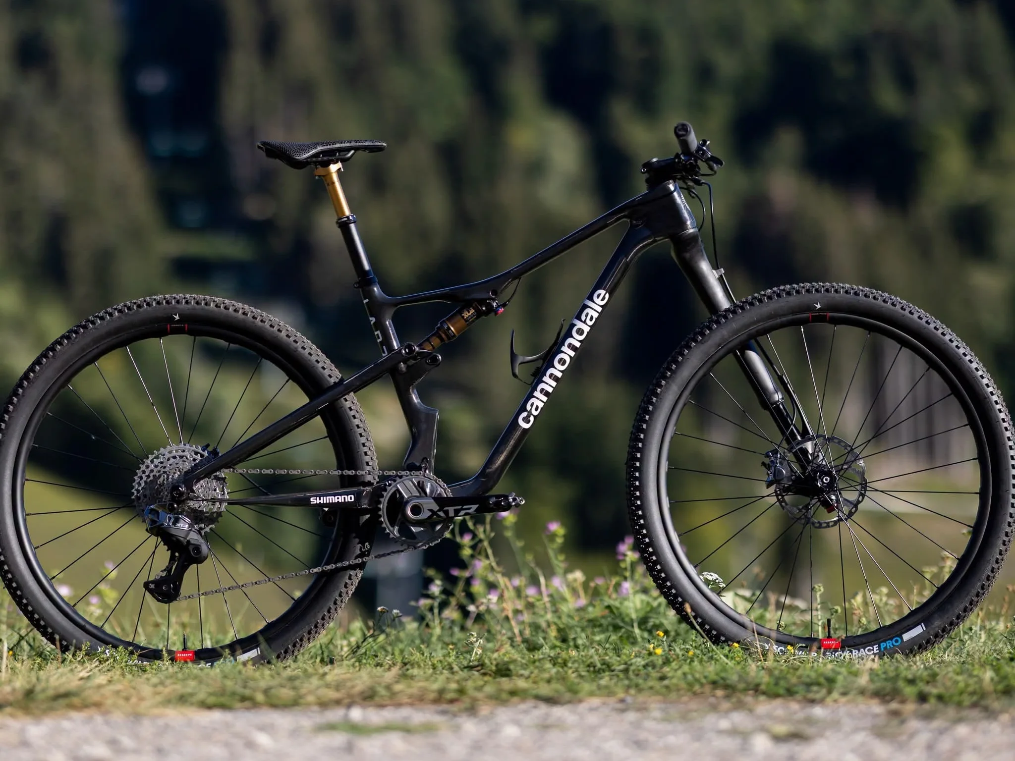 Luca Martin’s black Cannondale Scalpel, photographed side-on at the 2026 Worlds
